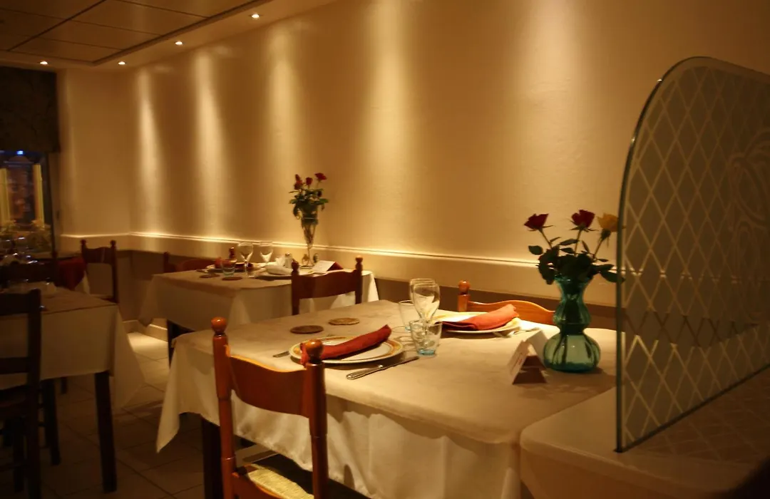 Logis Hotel L'Ange Couronne-1